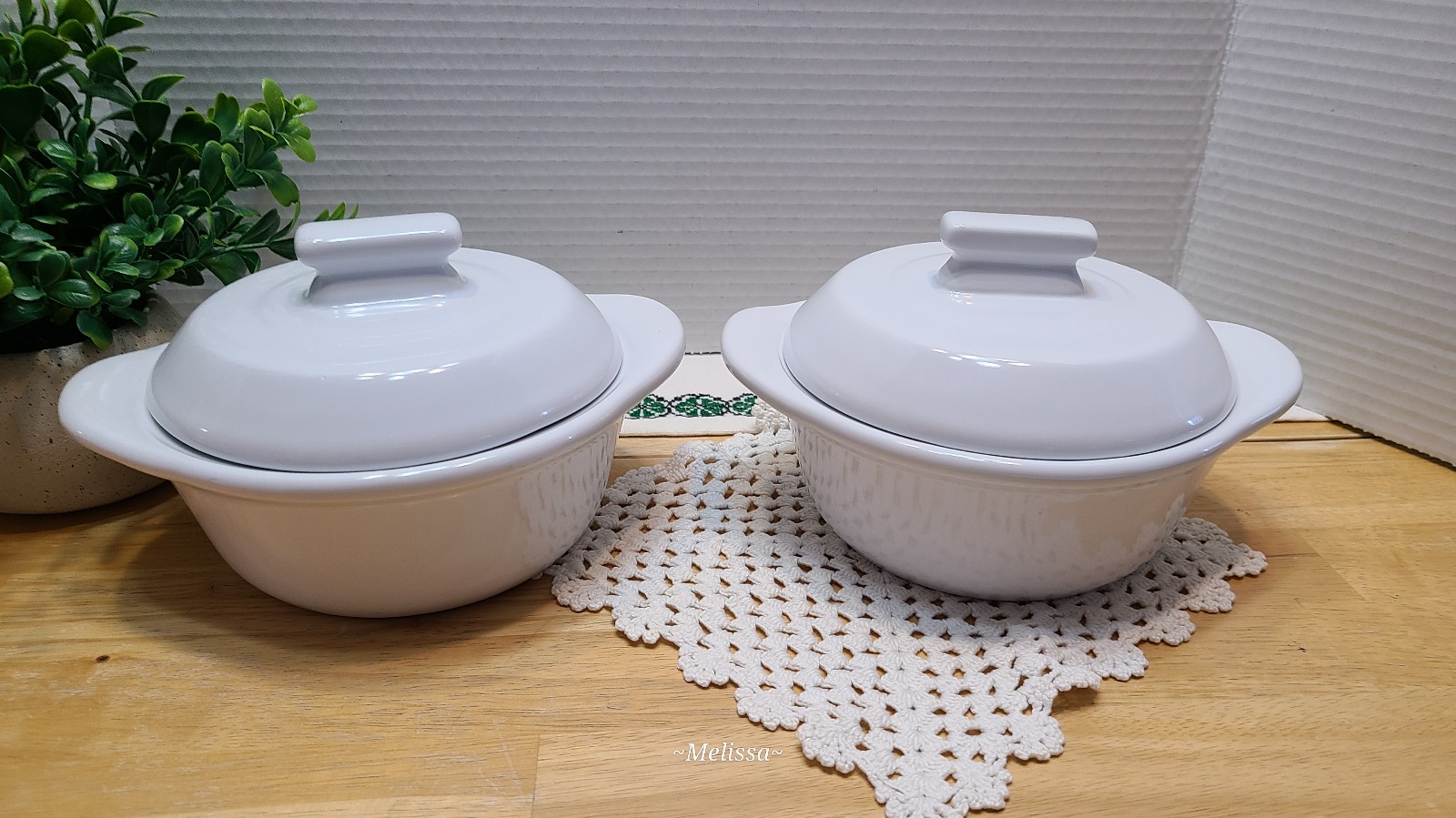 Pair of Glazed Pampered Chef Garlic / Brie Baker dishes with lids