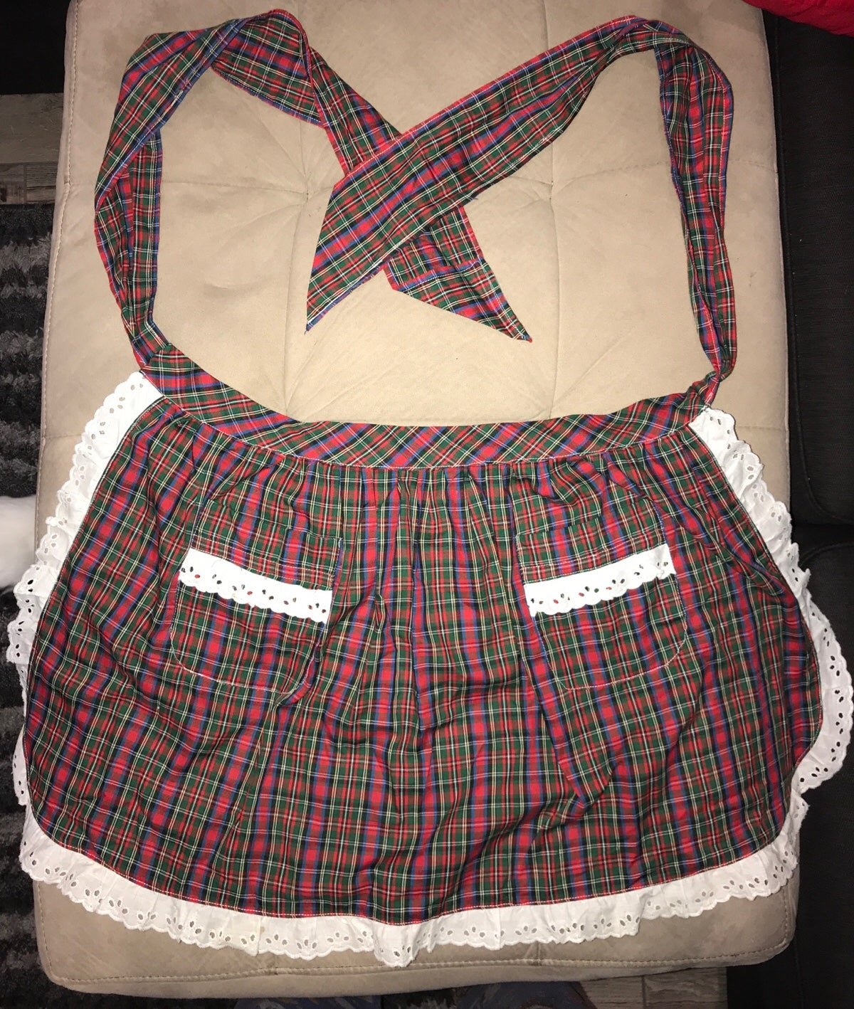 Super cute vintage Christmas half apron!
