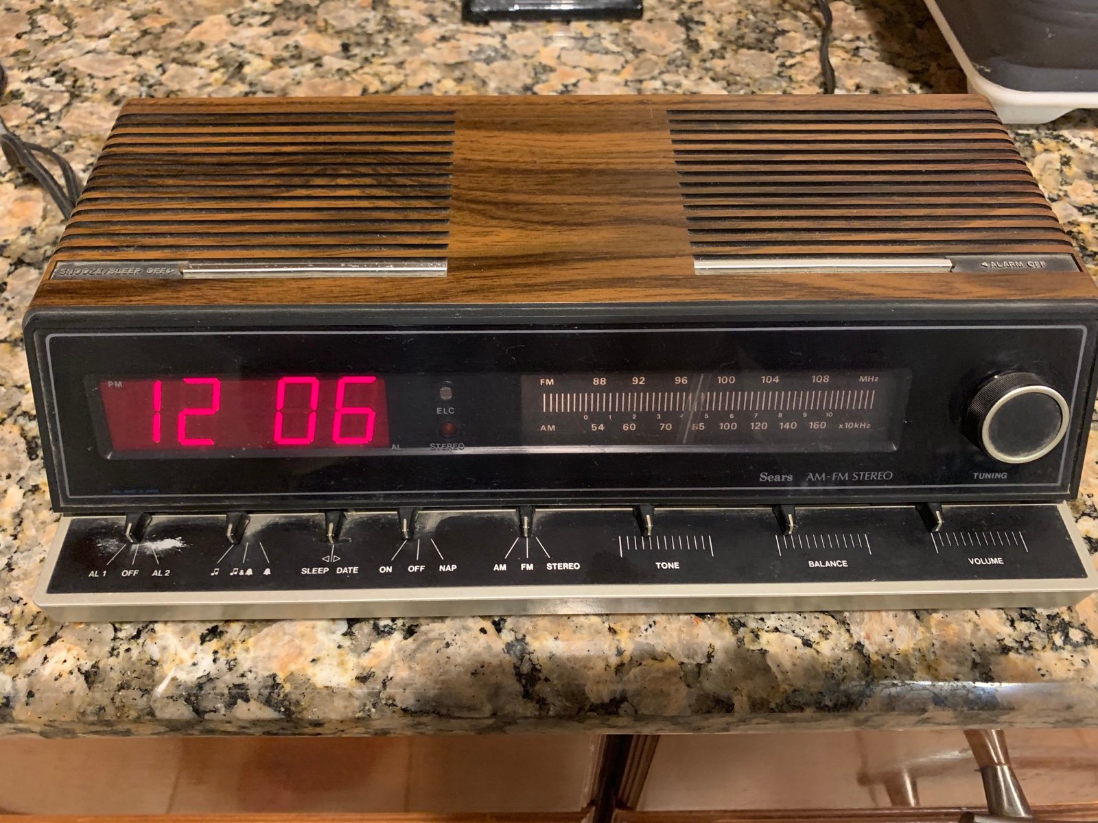 Sears Am/fm alarm clock radio VINTAGE wood grain LARGE model 317 23980RARE VIDEO