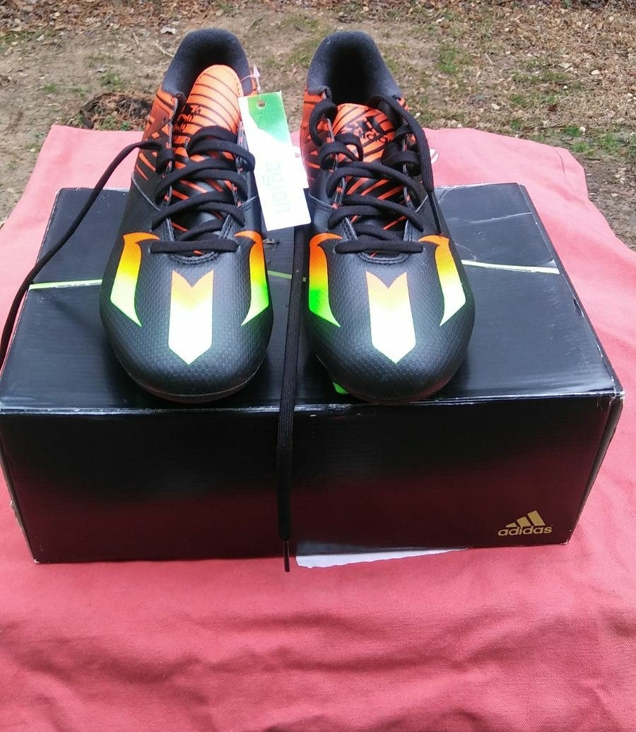 Adidas Messi 15.3 Soccer Cleats store