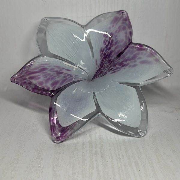 Italian Murano Style Art Glass Purple Spots On White Flower no Sticker LOOK
