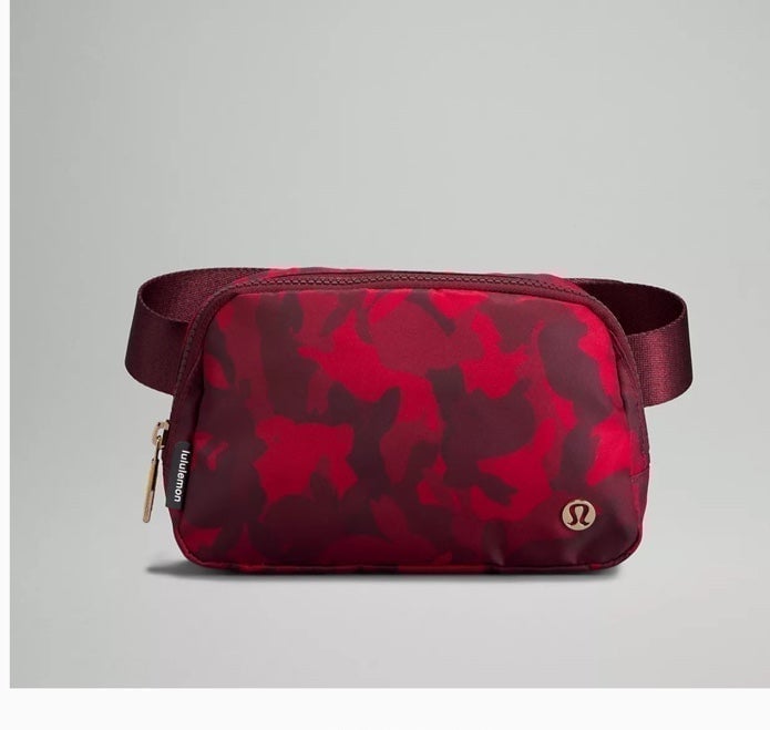 NWT Lululemon Everywhere Belt Bag