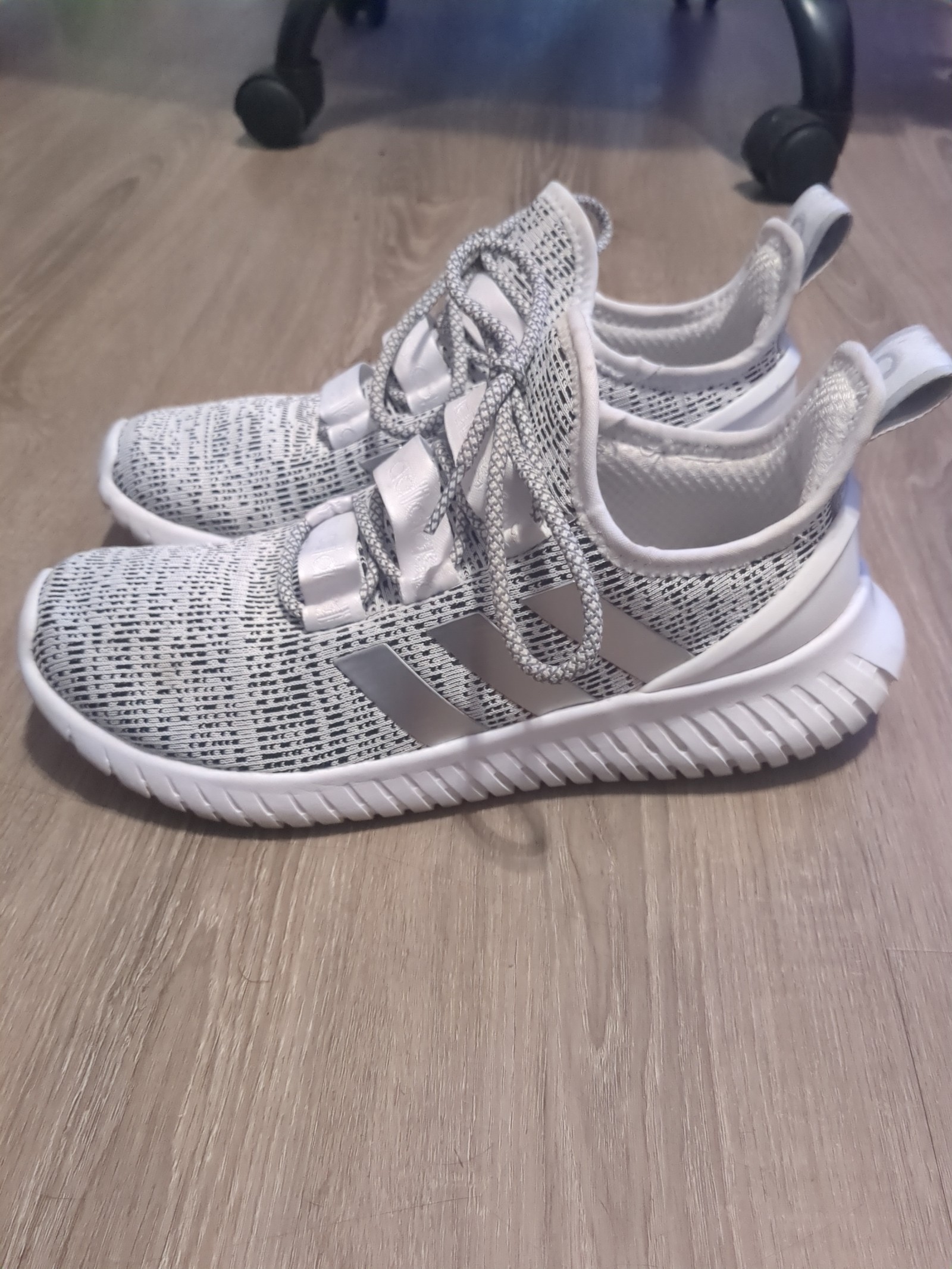Adidas Kaptir Shoes