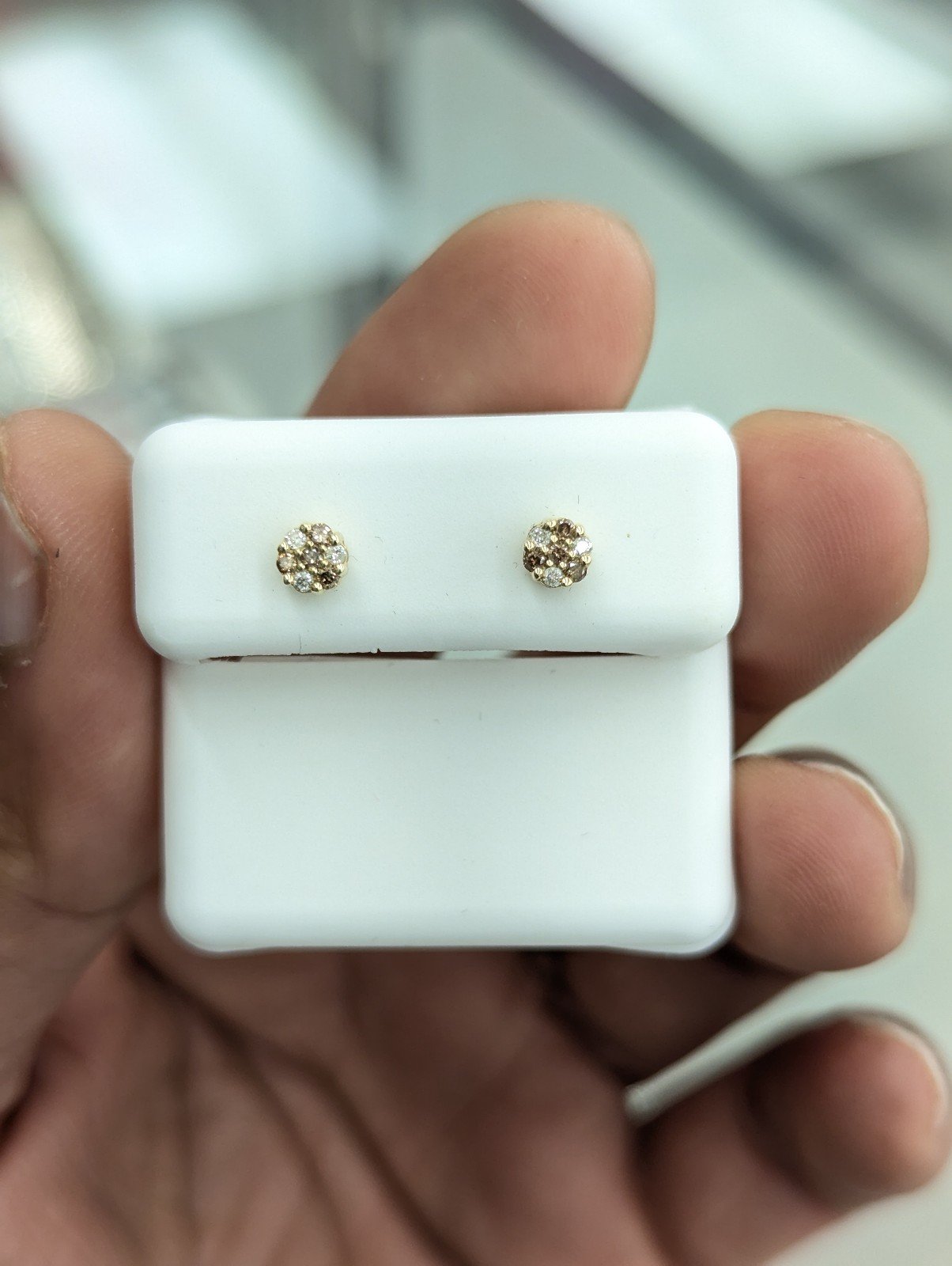 Real Diamond 10kt Yellow Gold Stud Earring