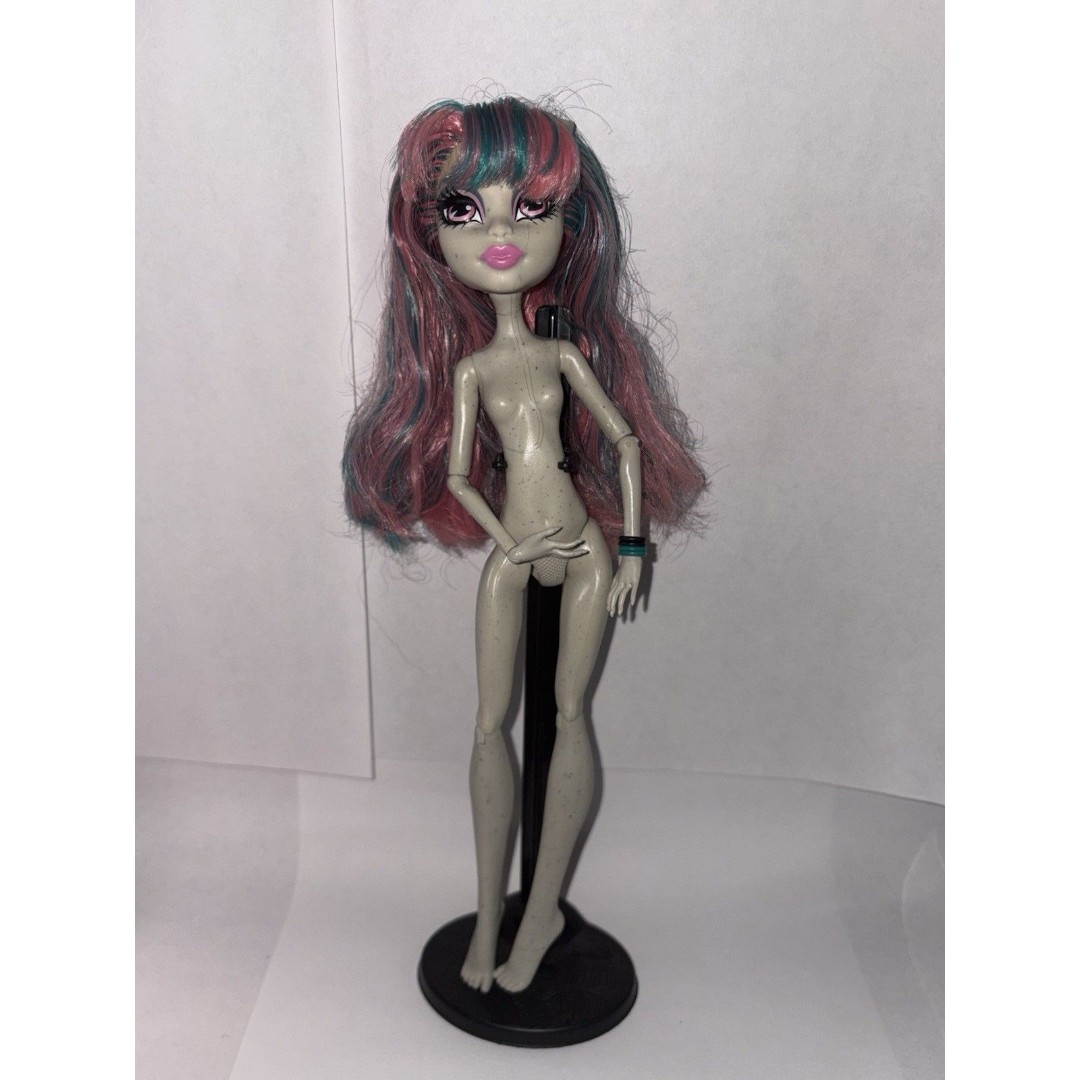 Monster High Rochelle Goyle Doll Scaris City Frights Luggage Missing Wing Nude
