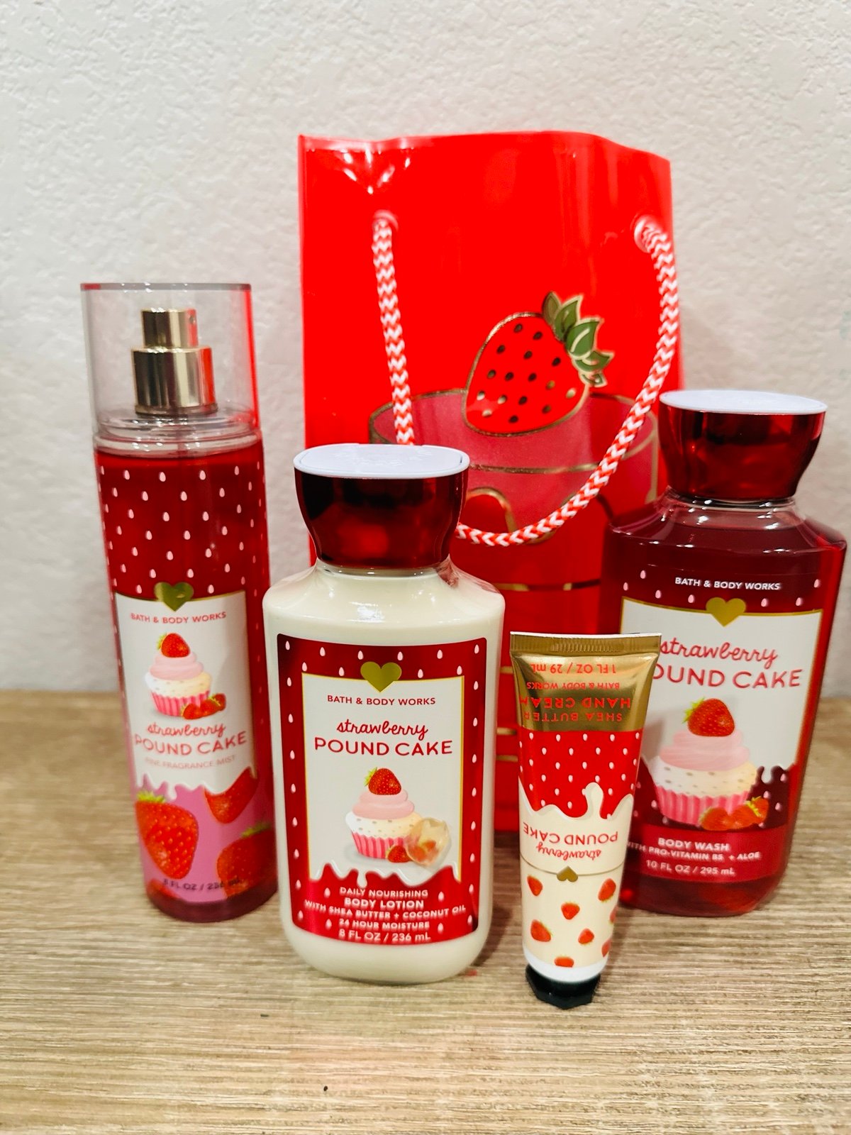 Brand New Bath & Body Works Gift Set 4- Pc Fragrances