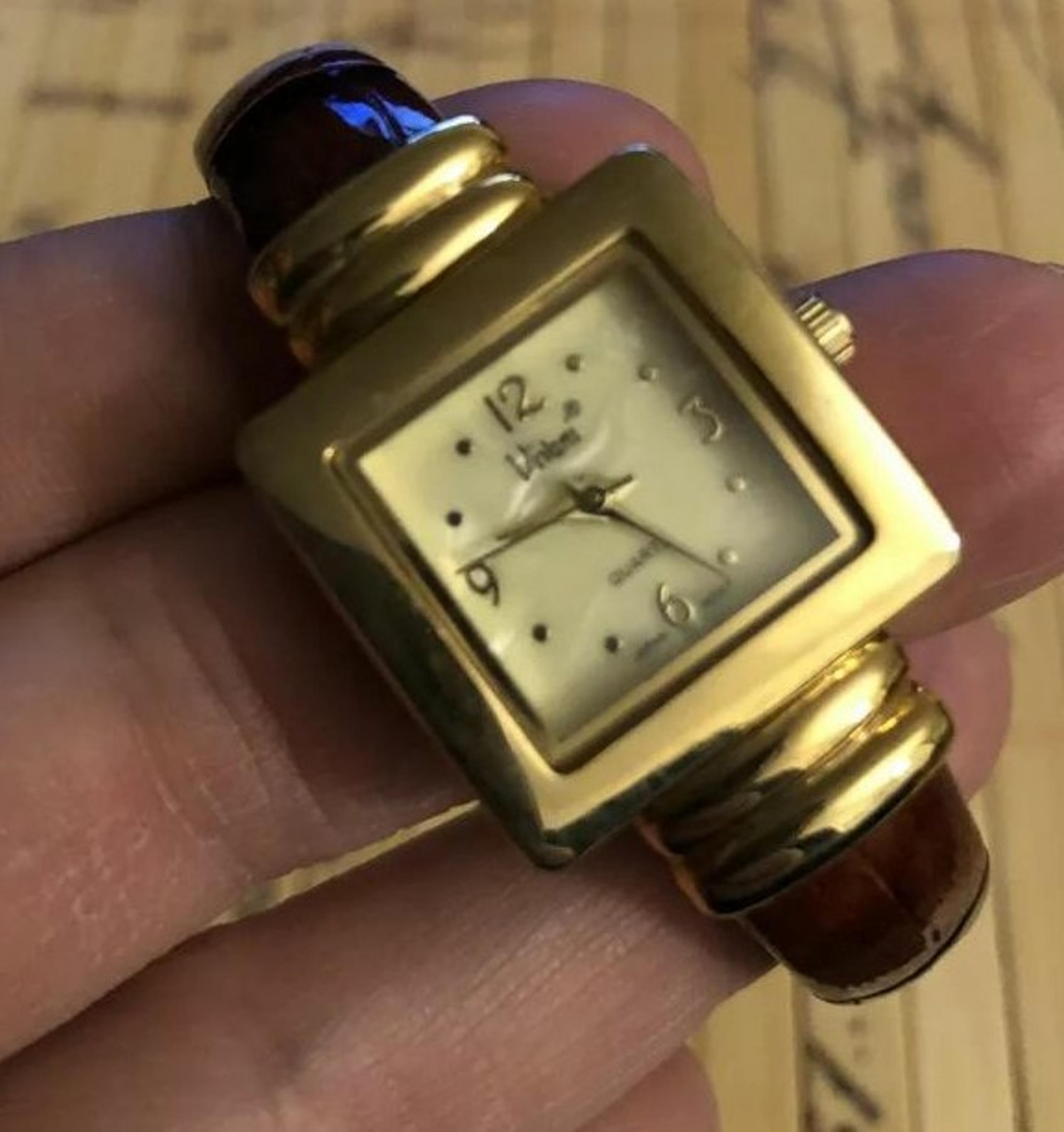 VIVANI GOLD WOMENS BANGLE WATCH