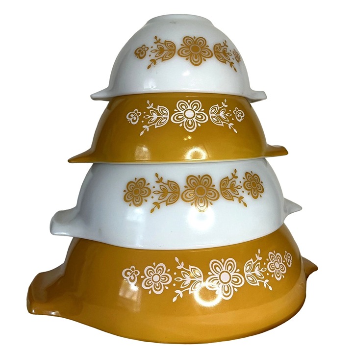 PYREX BUTTERFLY GOLD Cinderella Mixing Bowl Set of Four Gold & White Vintage