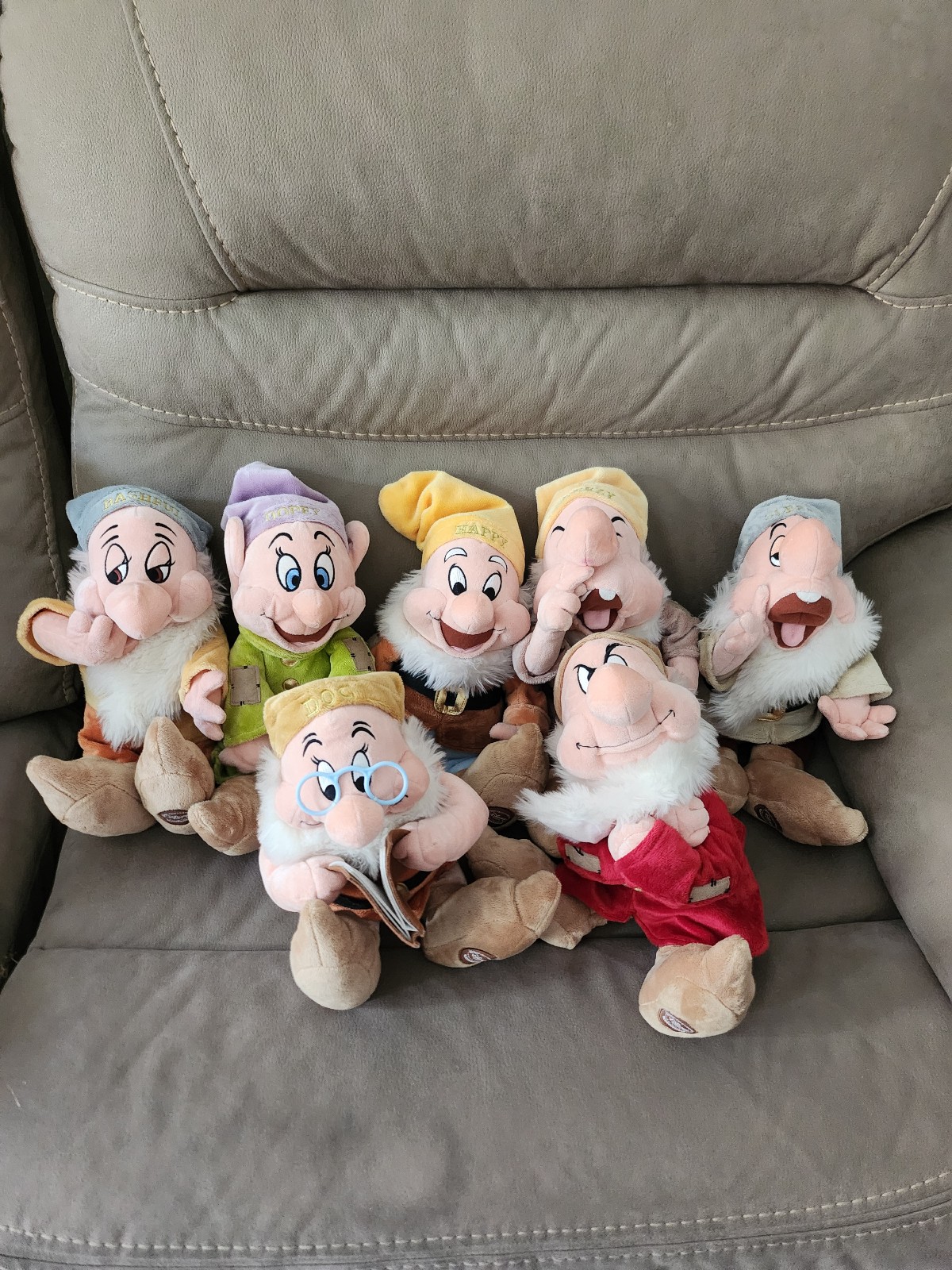 7 Dwarfs plush Disney Store