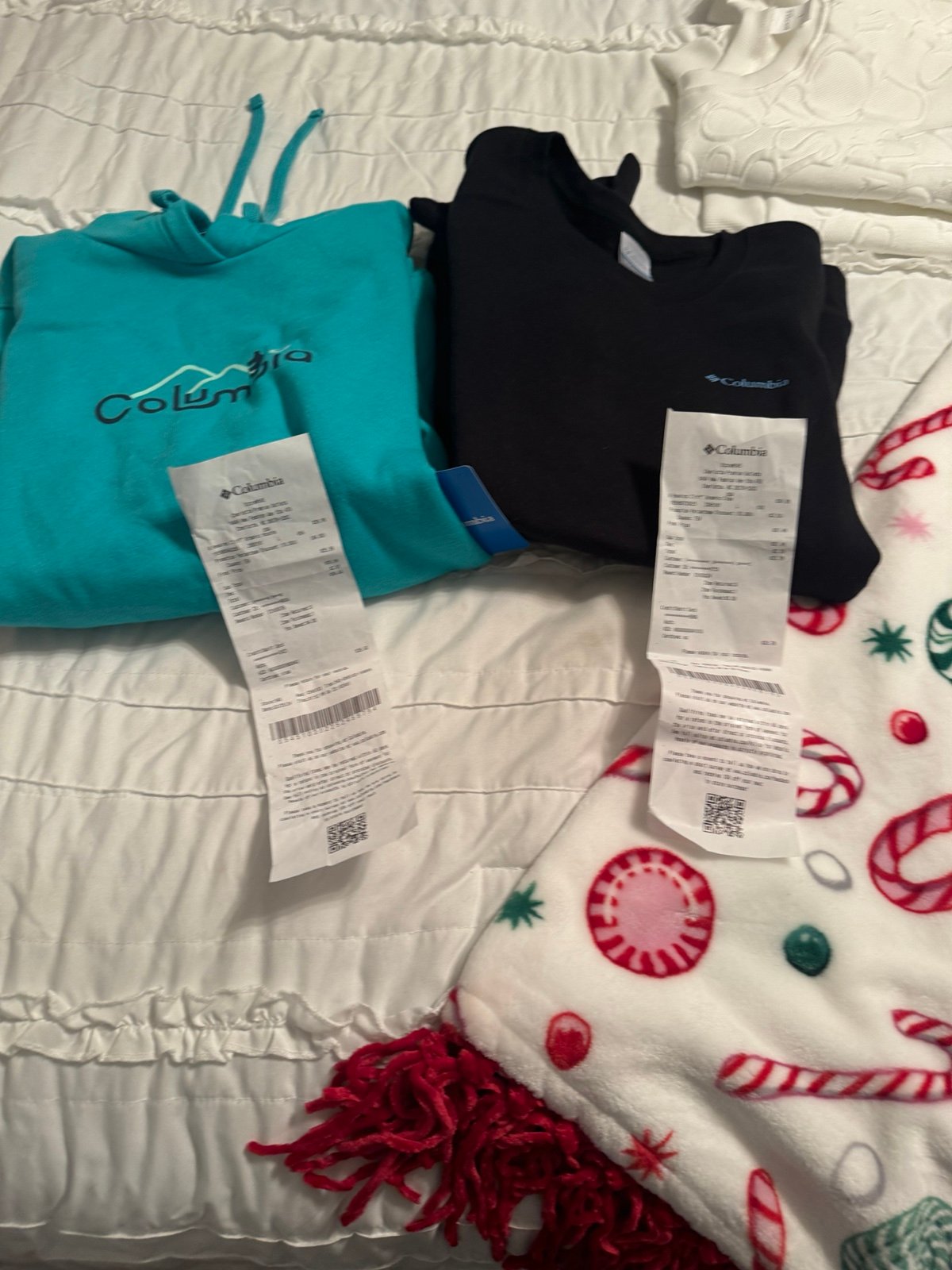 Women’s Columbia sweatshirts size large (new)