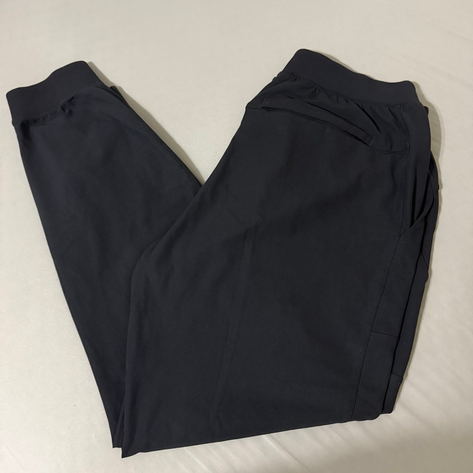 Lululemon ABC jogger ( charcoal black) size L