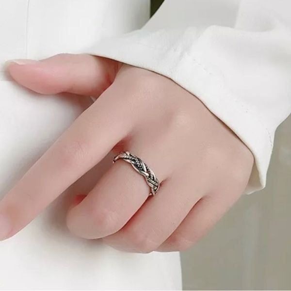 The Dainty Weave Ring in antiqued 925 silver
