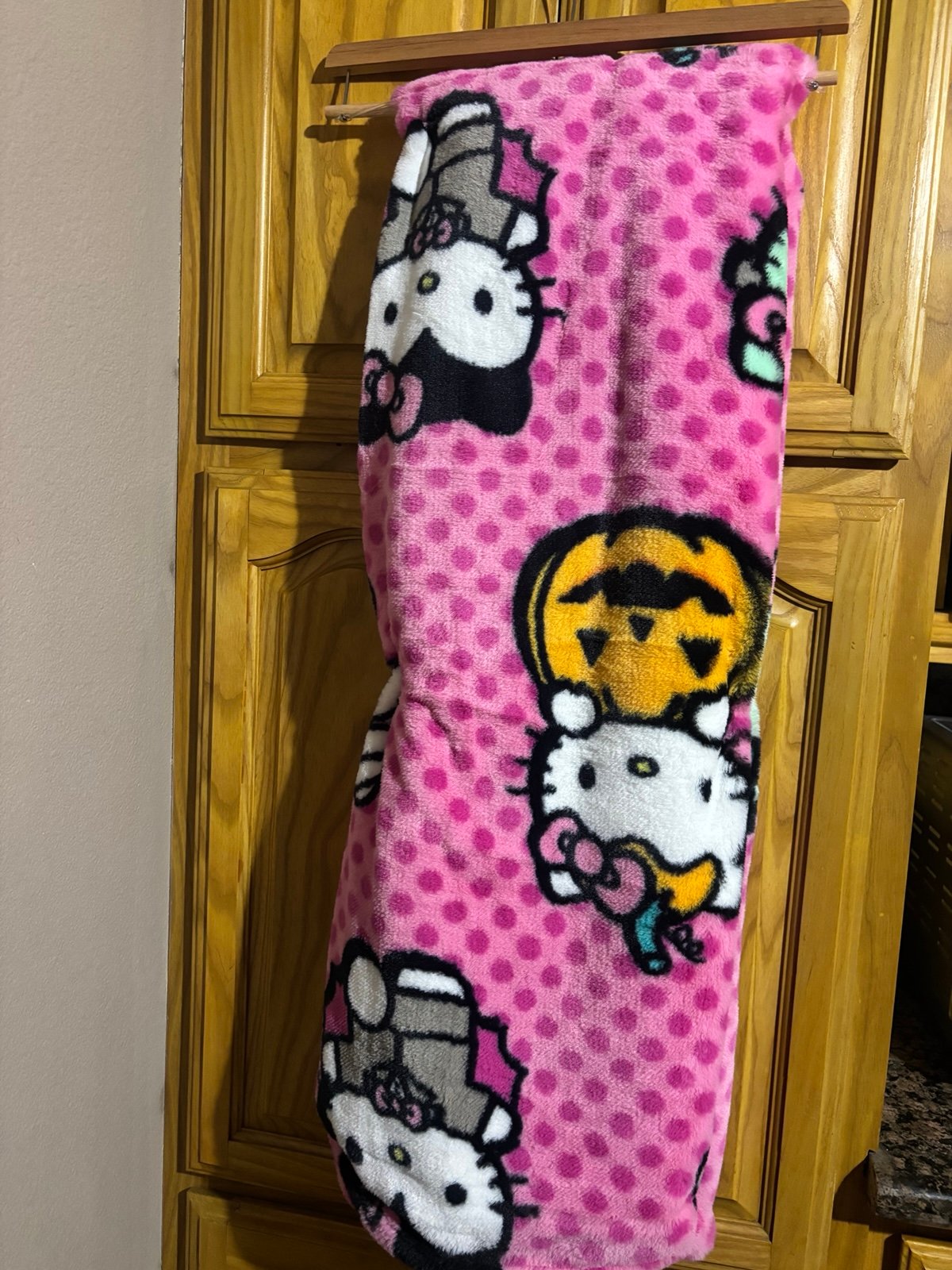 Hello Kitty Halloween blanket