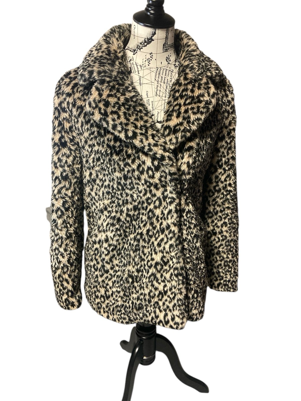 DKNY JEANS Faux Fur Leopard Coat Swing Print Party Coat Womens Small