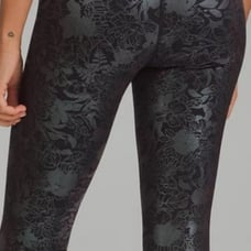 LULULEMON Wunder Under Shine Foilage blk size 6