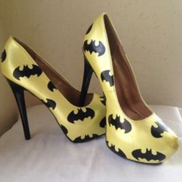 Batman Bat Symbol Gold black heels size 9