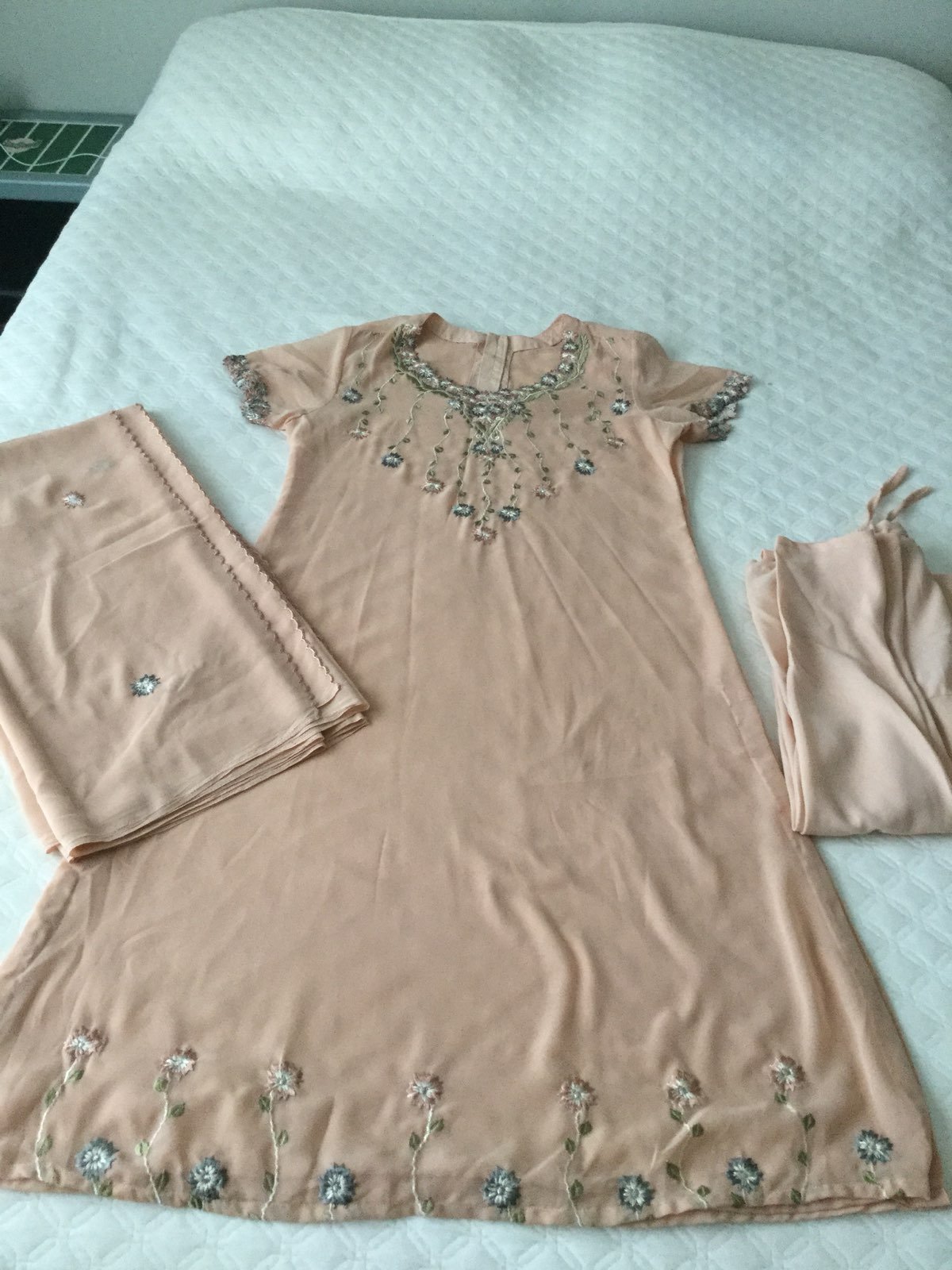 L indian pakistani salwar saree anarkali