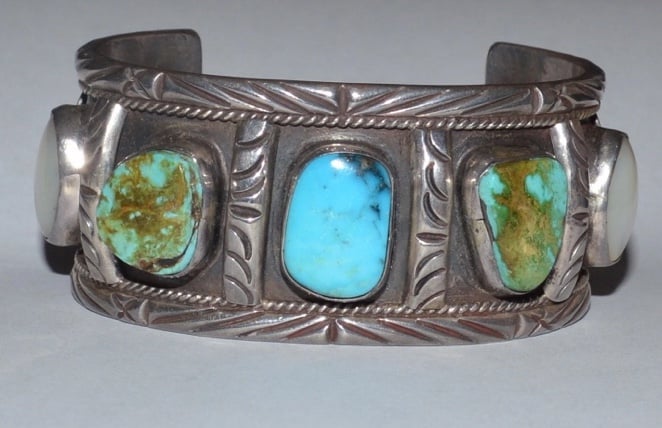 NATIVE AMERICAN NAVAJO STERLING SILVER TURQUOISE MOTHER OF PEARL CUFF BRACELET