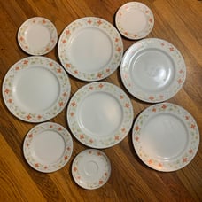 Petite Flower Fine China of Japan, 8 piece.
