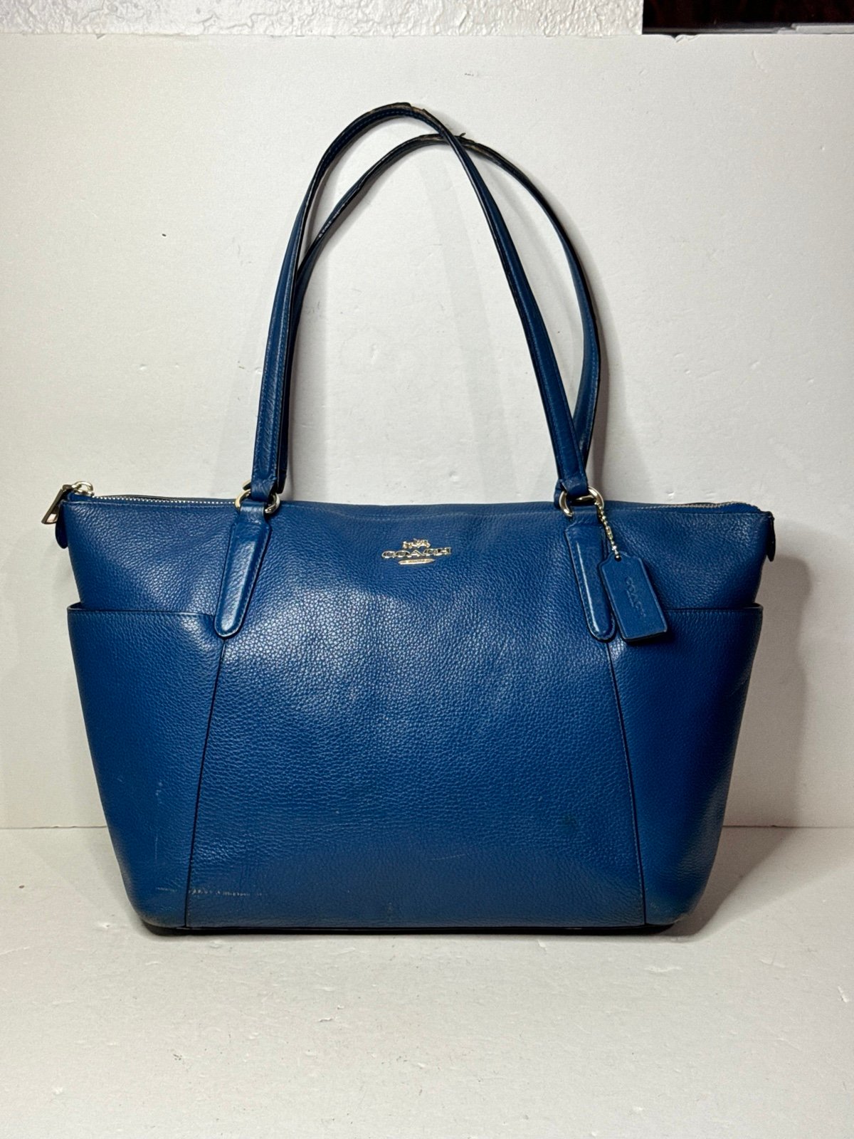 Coach Blue Leather HandBag Outside Pockets 2 Handles