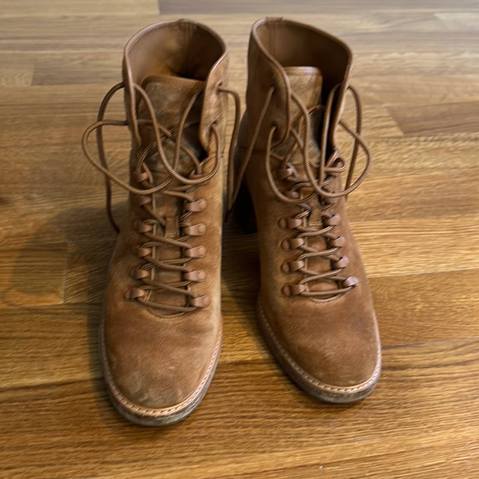 VINCE Camel Suede Lace Up Boots Size 9