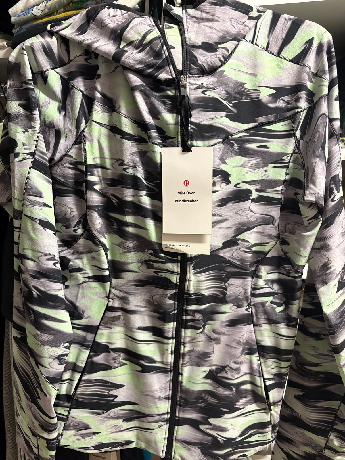 Lululemon Mist Over Windbreaker NWT size 6 paint glide multi