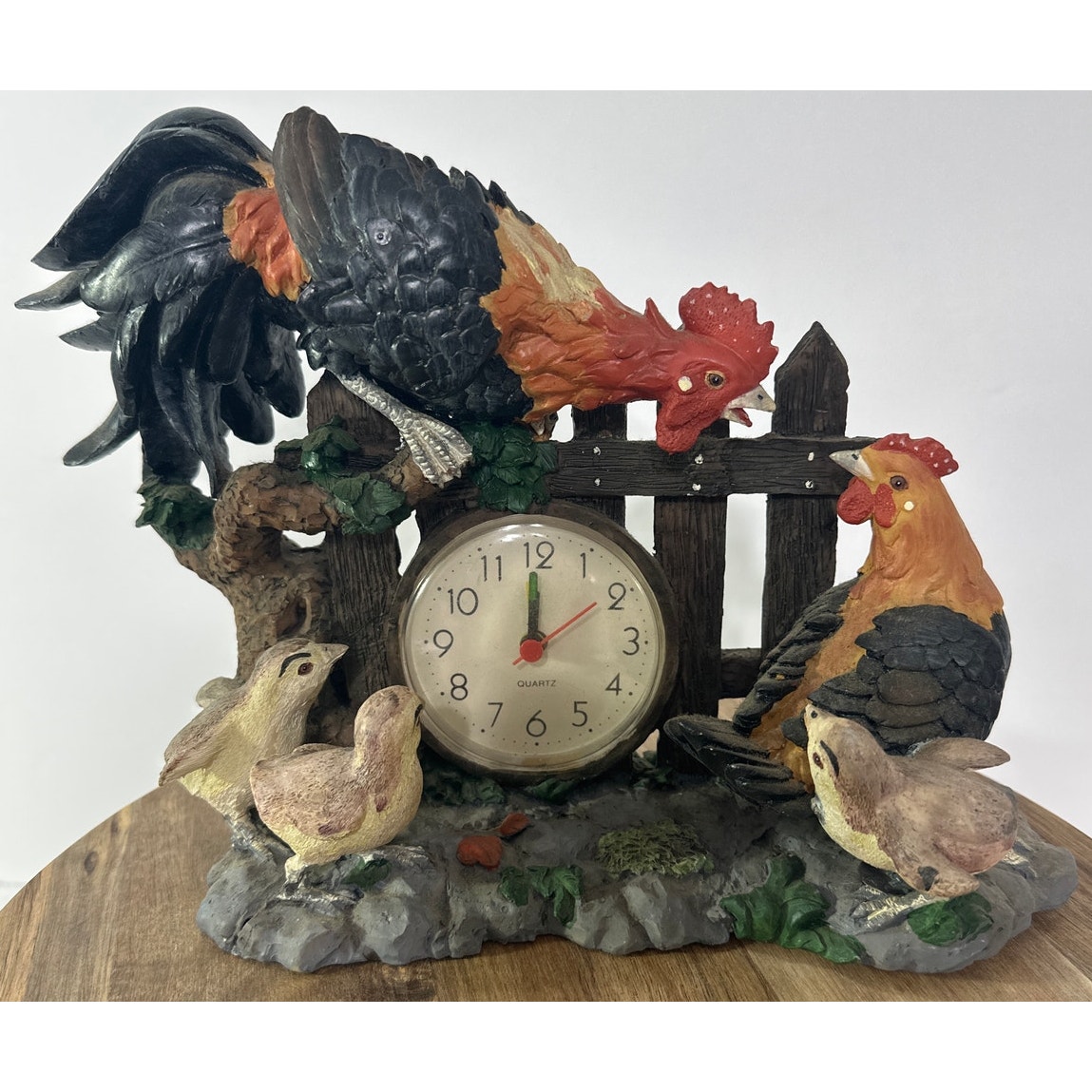 Rooster Hen Chick's Rustic Country Farmhouse Fence Quartz Desk Clock Working