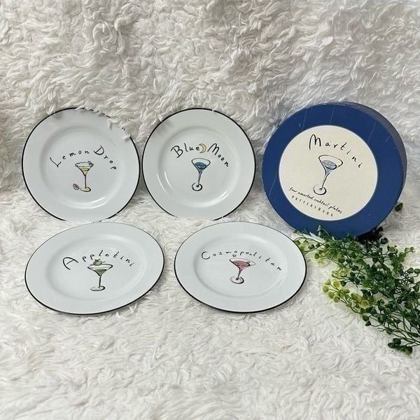 Pottery Barn Martini 8 Cocktail Appetizer Dessert Tapas Plate Set of 4 NEW