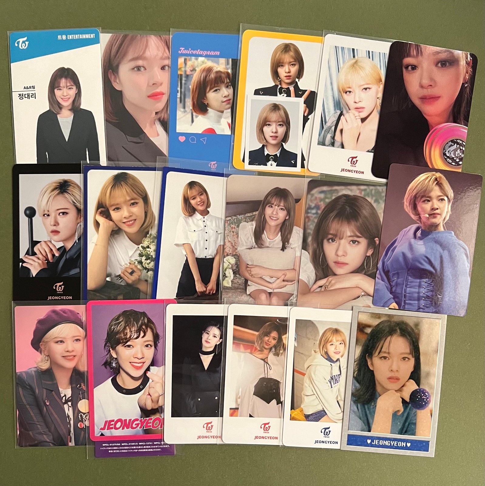 Twice Jeongyeon Photocard set