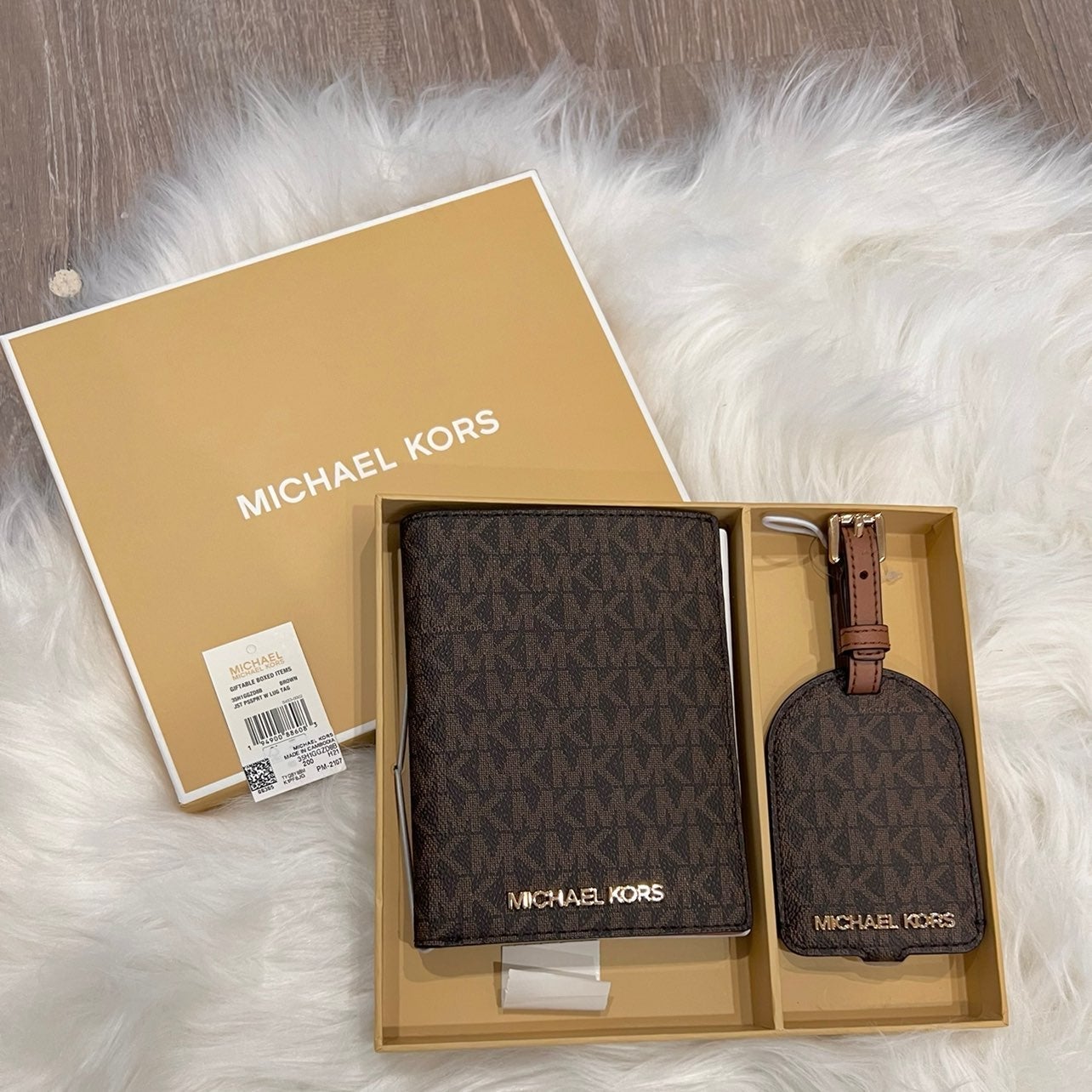 Micheal Kors travel gift set