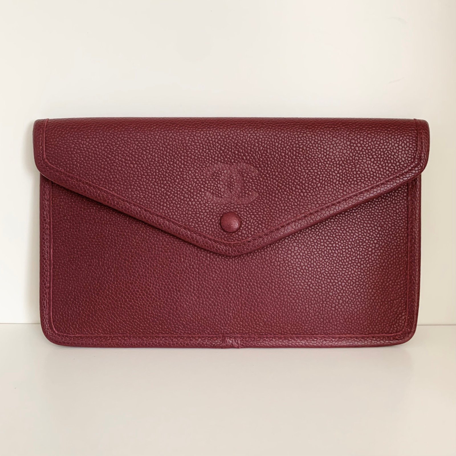 Chanel burgundy caviar pouchette