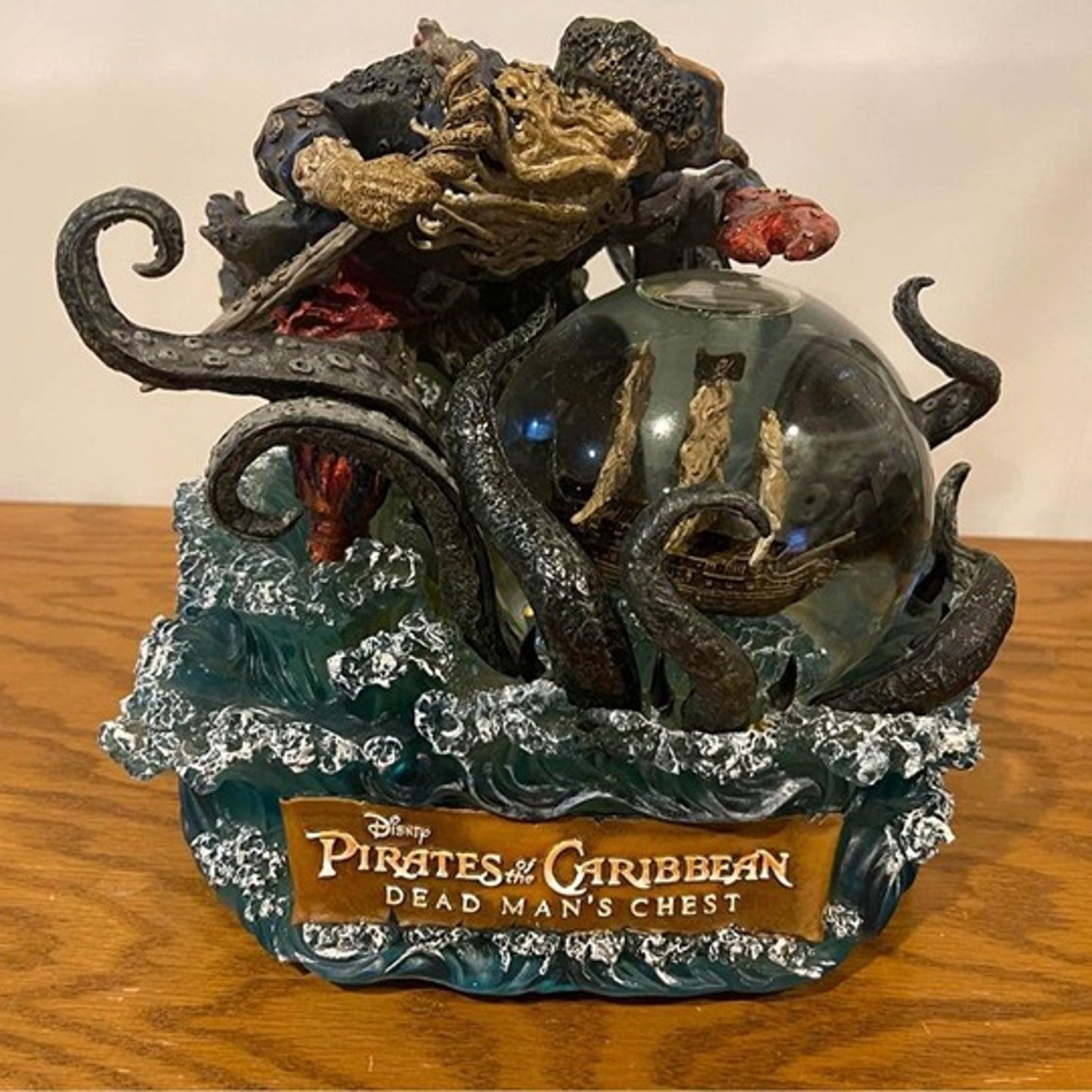 Pirates of the Caribbean Dead Mans Chest Snow globe in box
