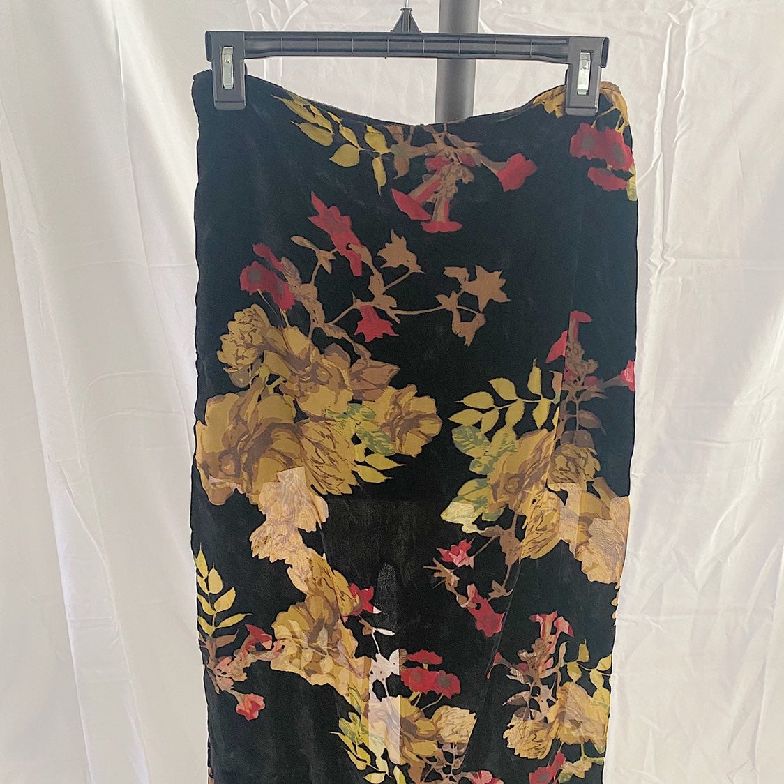 black floral skirt