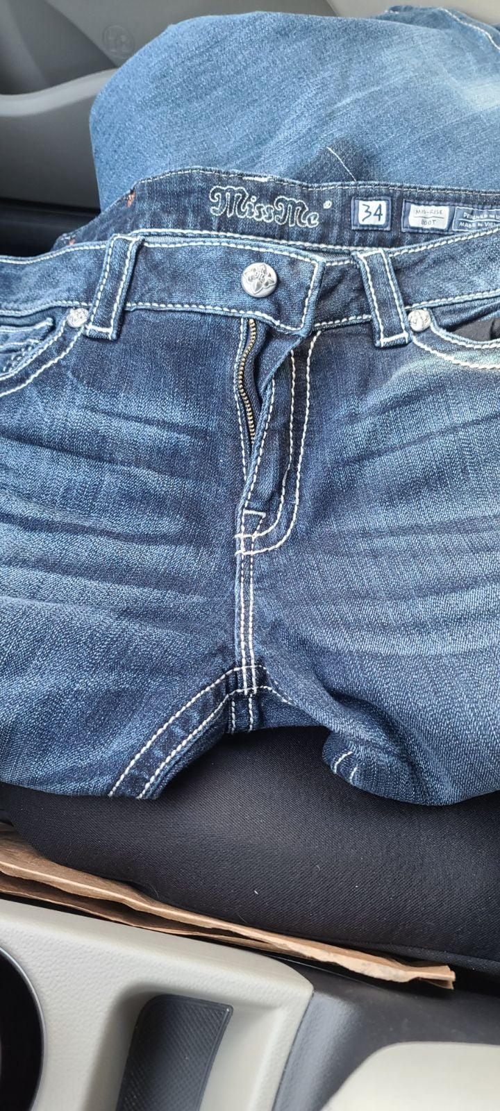 Miss Me Back In Classics boot cut jeans
