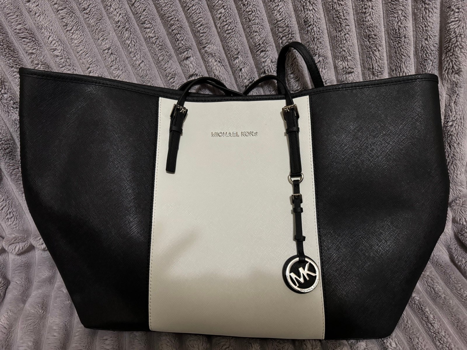 Michael Kors Tote Bag ( black and white )