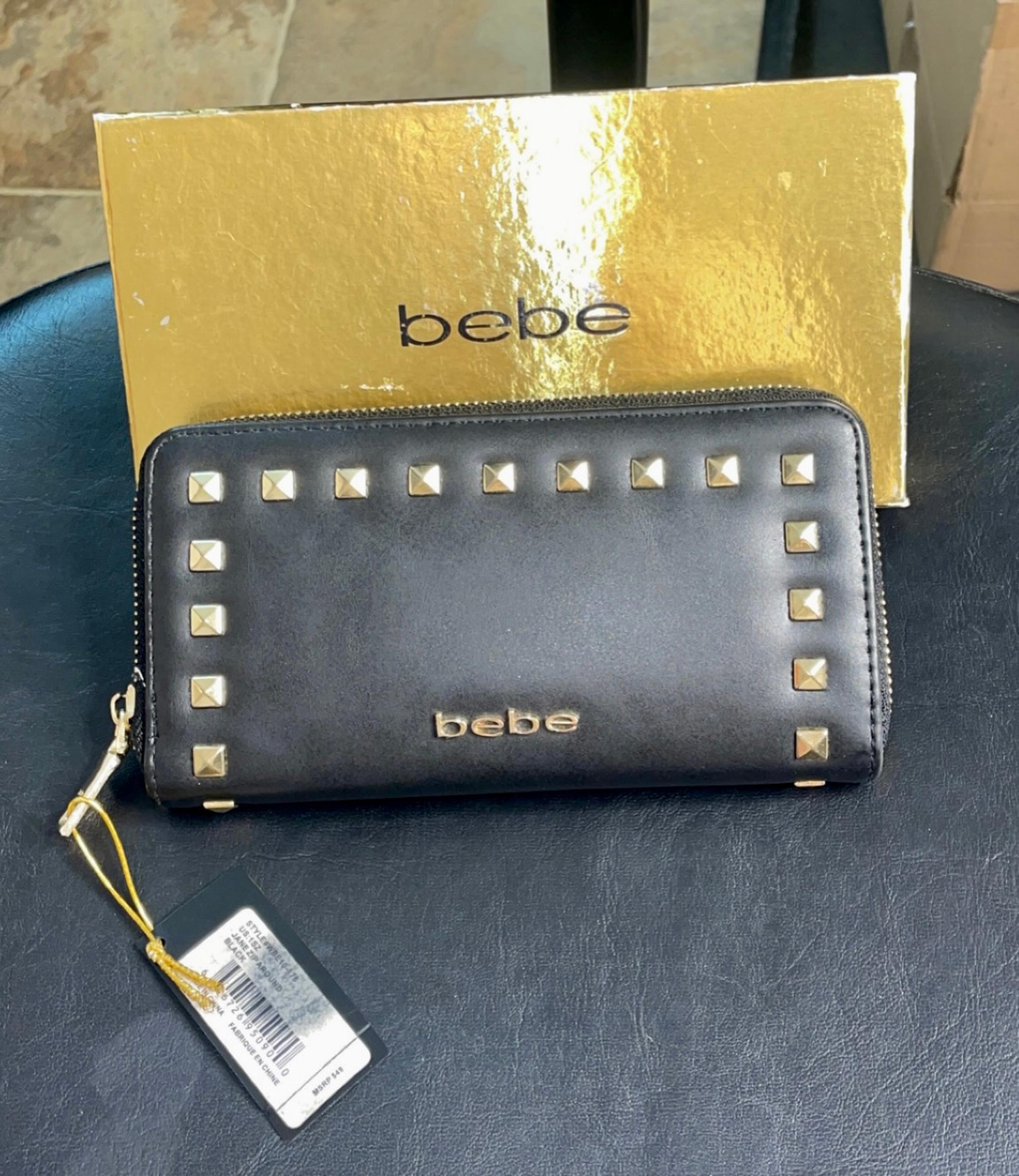BeBe women’s bifold zippered wallet