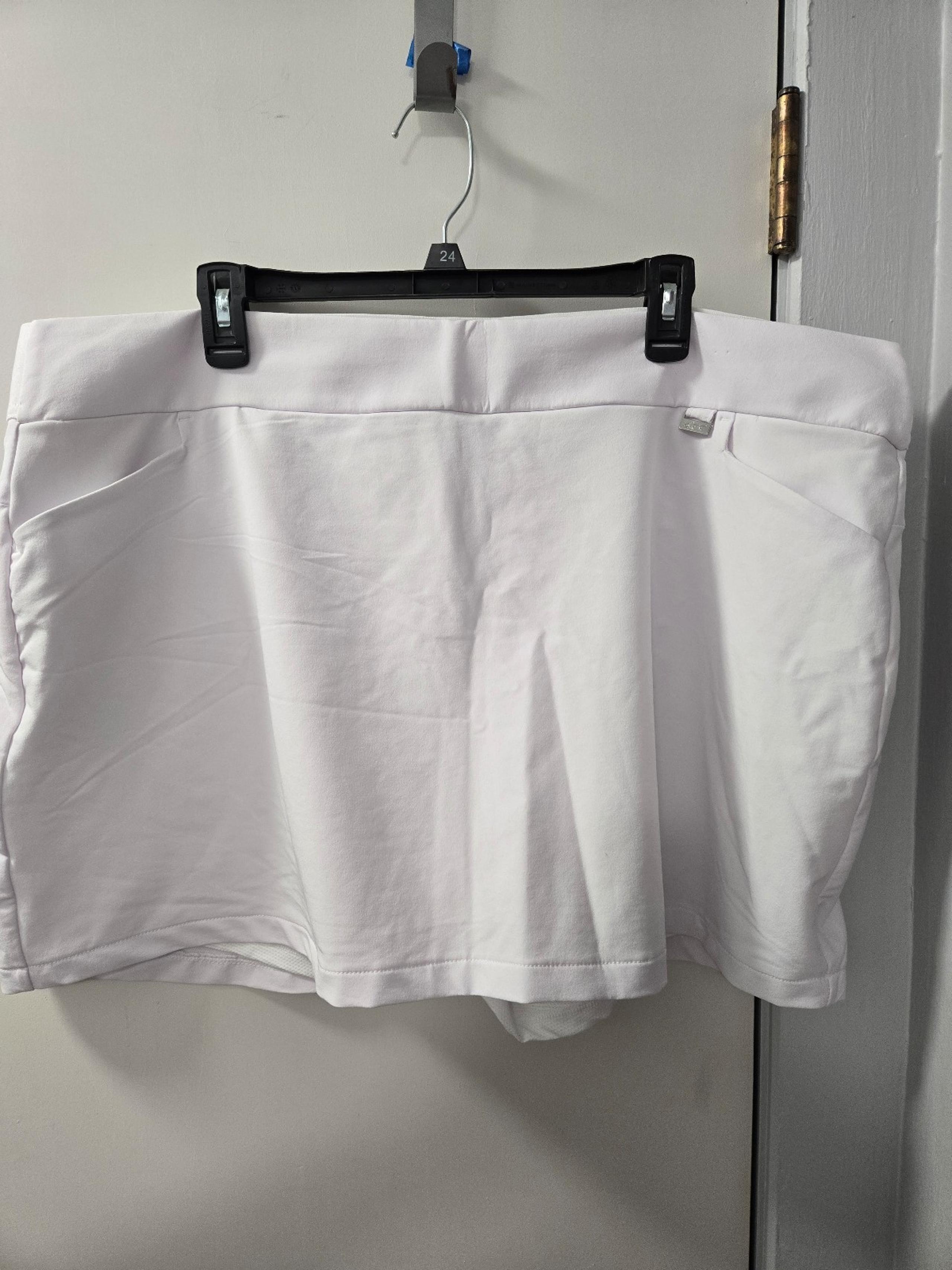 Greg Norman white sport skort NWOT