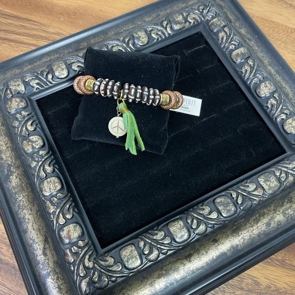 NWT Peyote Bird Free Spirit Wooden Bead and Stone PEACE Bracelet