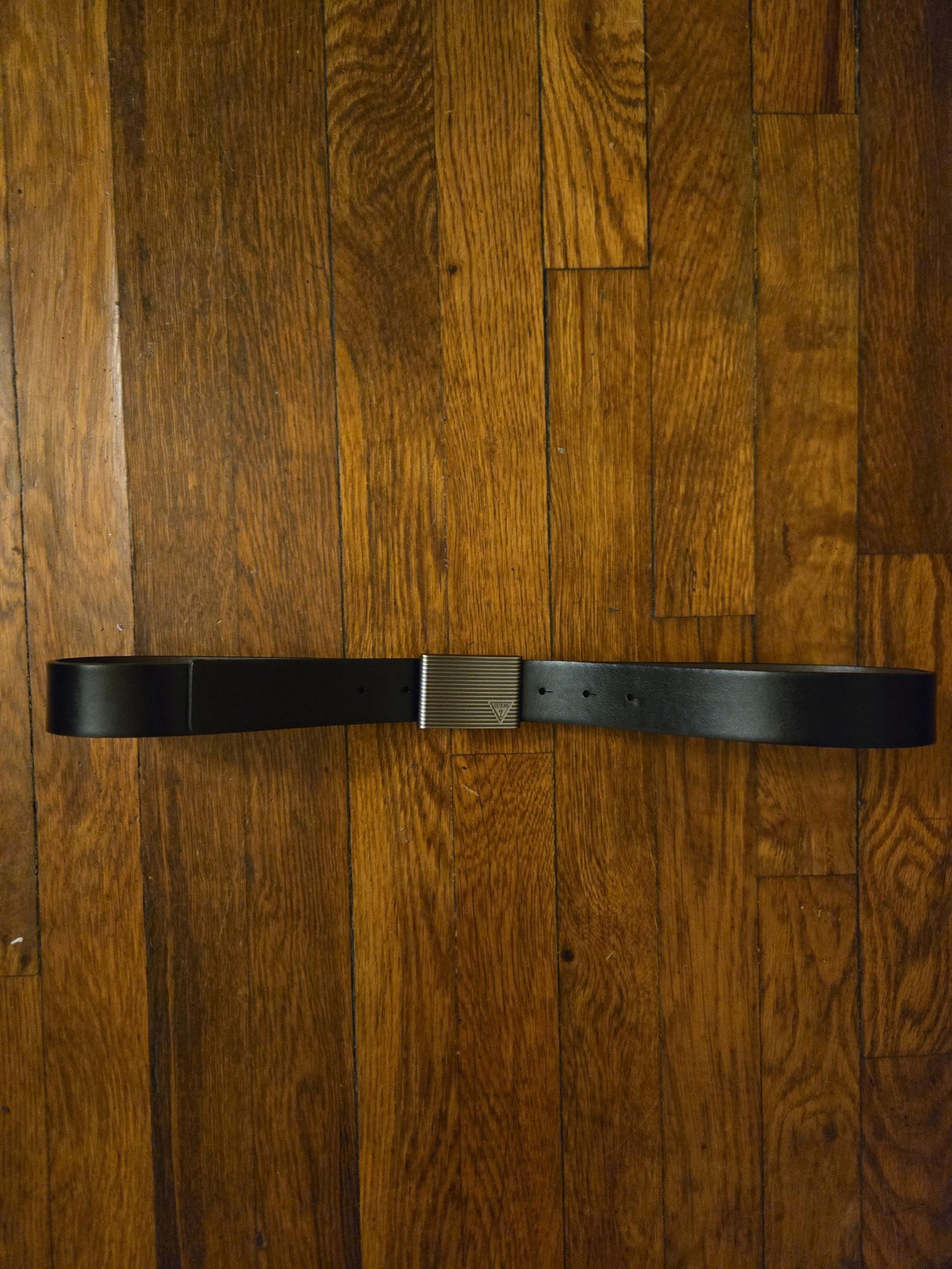 Men's Guess Black/Brown Reversible Belt in Size Large