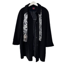 Gallery Woman 3X black trench coach with scarf