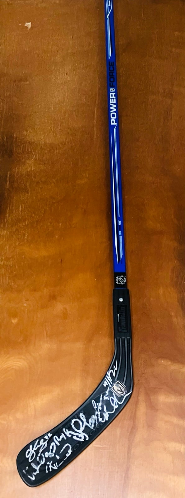 2024-2025 LAS VEGAS GOLDEN KNIGHTS TEAM SIGNED AUTOGRAPH F/S HOCKEY STICK +PROOF