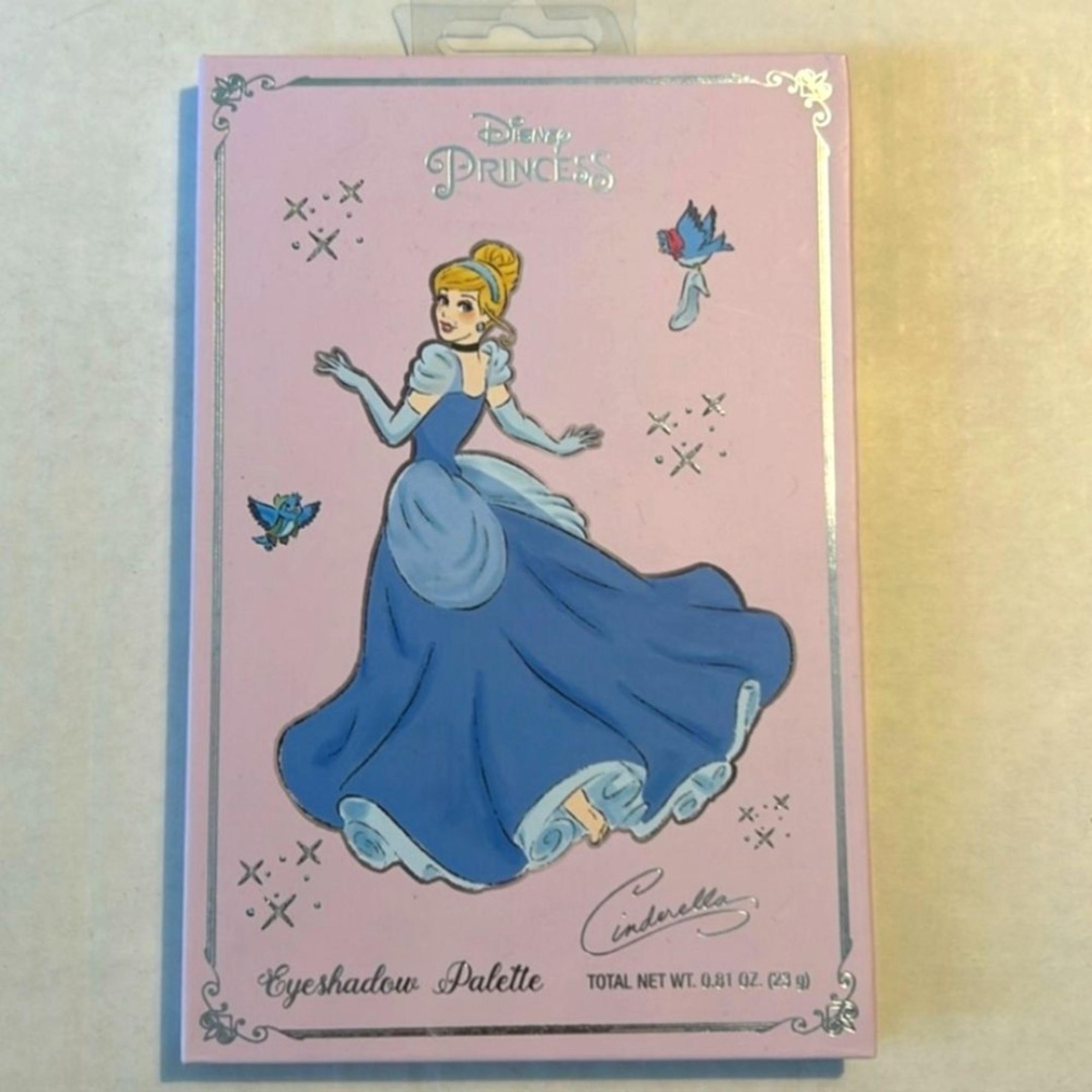 Disney Princess Cinderella Eyeshadow 12 Shades Palette With Mirror New Sealed