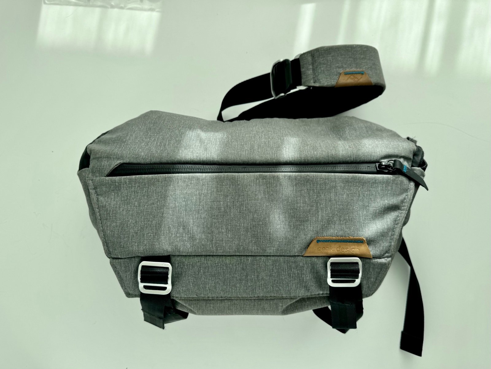 Peak Design Everyday Sling 10L Grey Ver 1