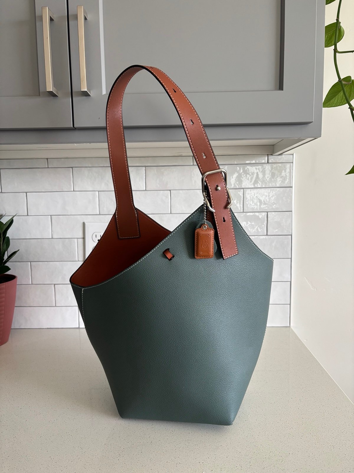 MDBM Maison de Beaute Marseilles CHOLET Bucket HandBag Tote Purse Green