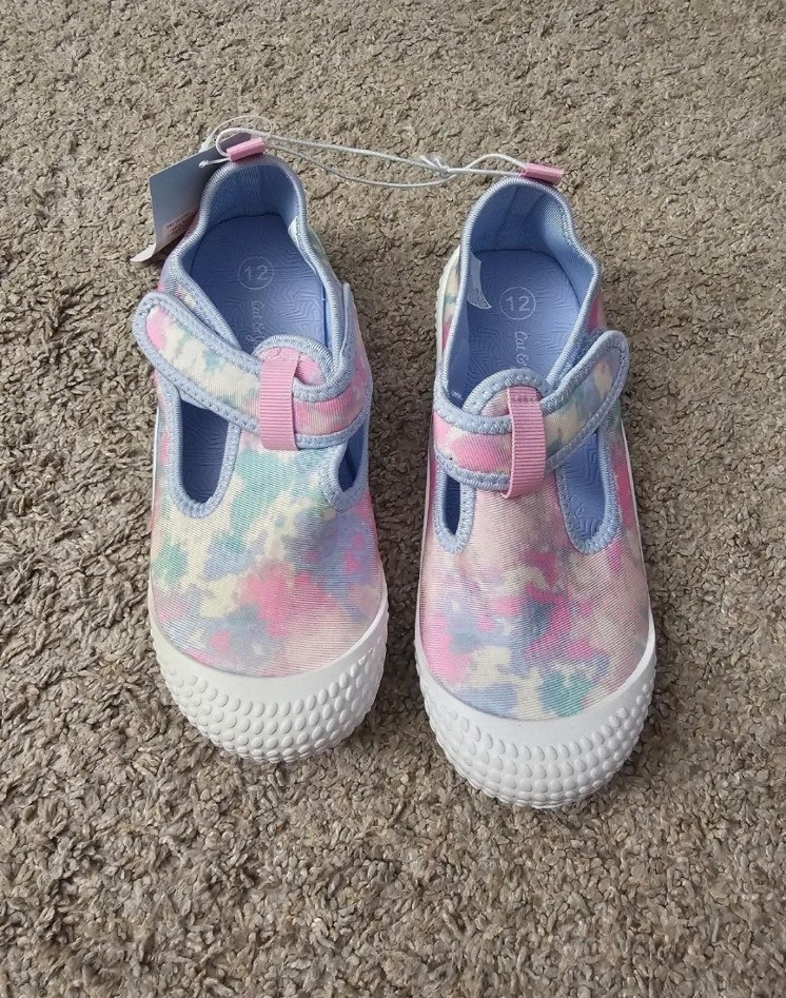 Cat & Jack Oscar Water Shoes Blue Multicolor Tie-Dye 12