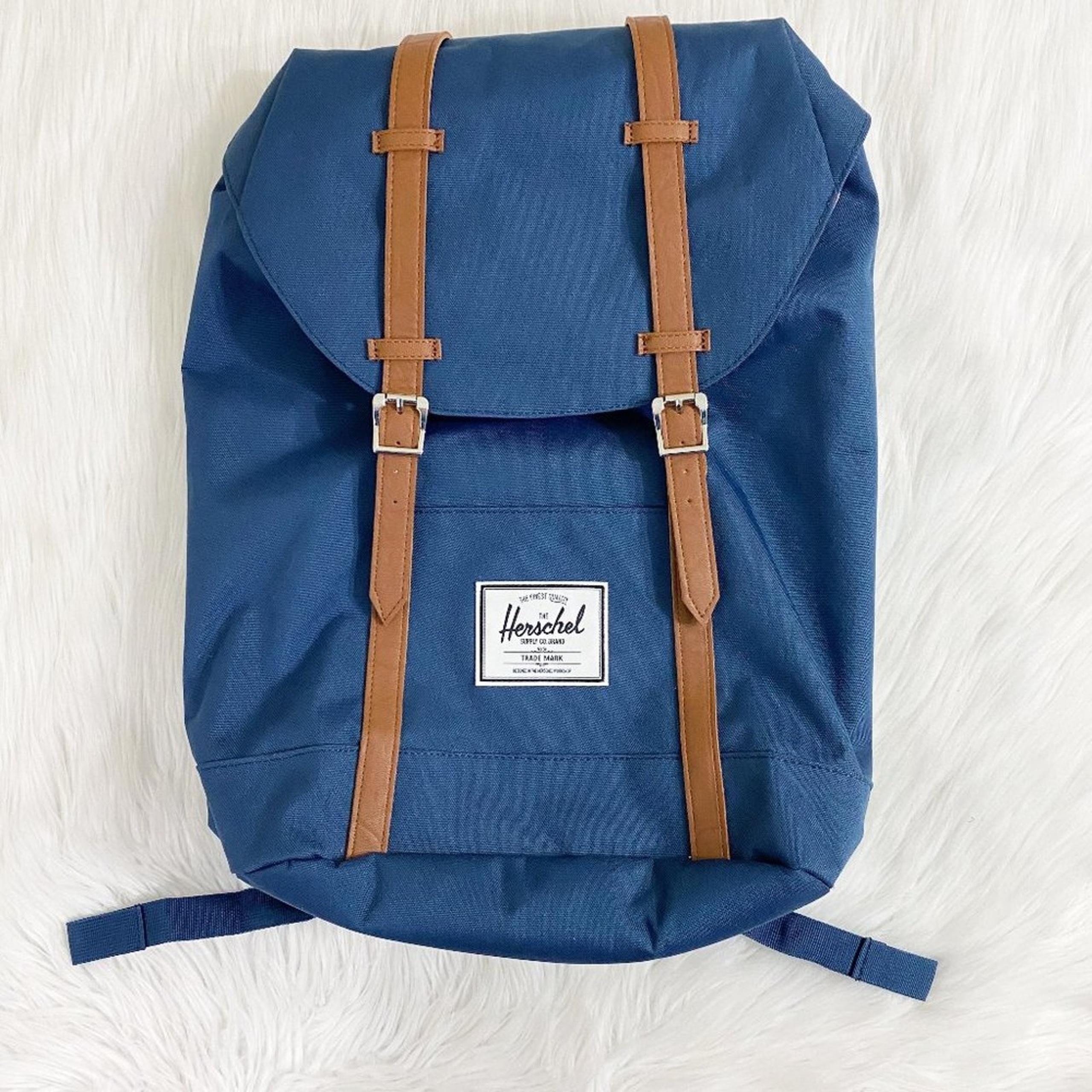 NWOT Herschel Navy Nylon Canvas Knapsack Backpack Drawstring/Toggle Closure