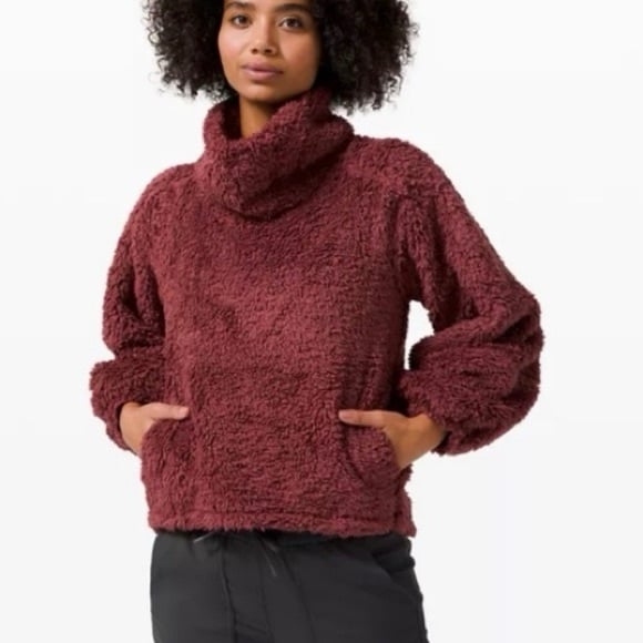 LULULEMON ATHLETIC SHERPA COWL NECK PULLOVER