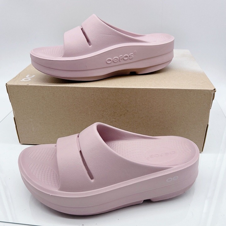 OOFOS OOmega OOahh Flip Flop Slide Waterproof Stardust Pink Womens US 6/ EU 37