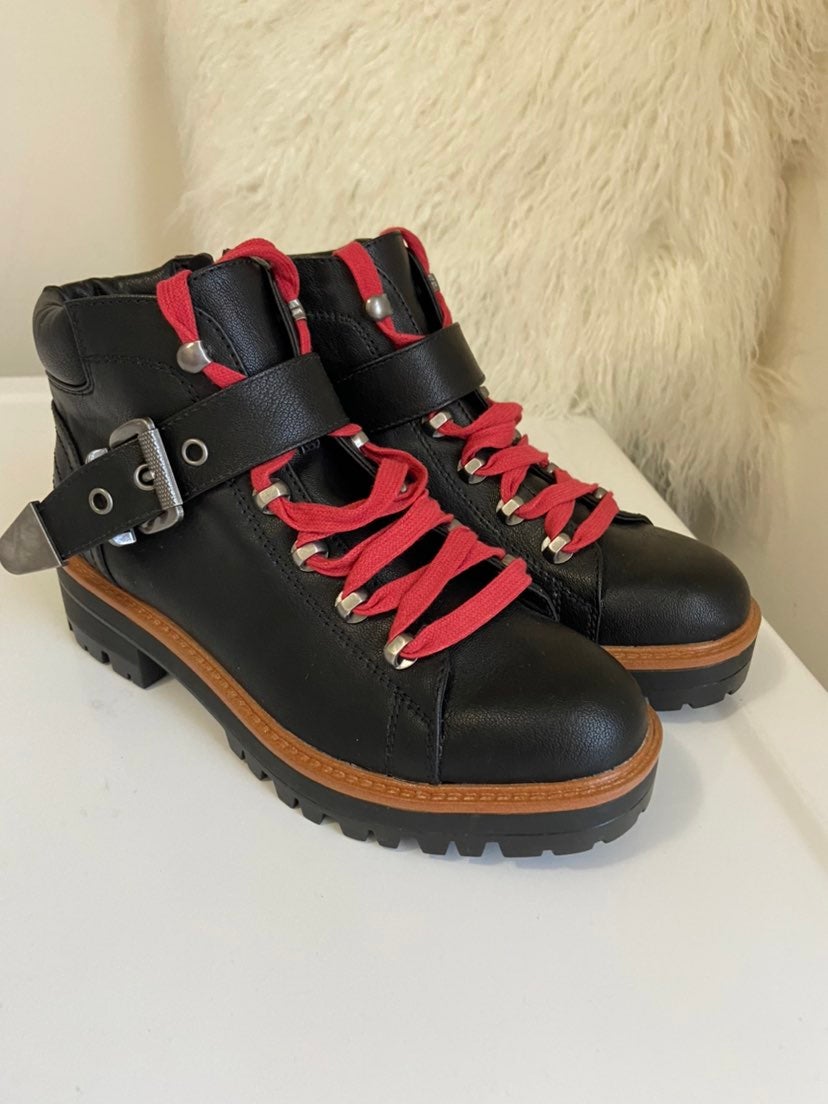 womens shoes size 6M