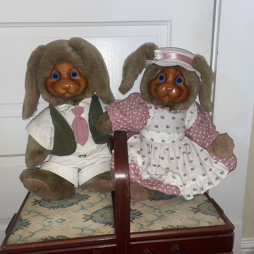 1988 Robert Raikes The Nickleby's Rabbits